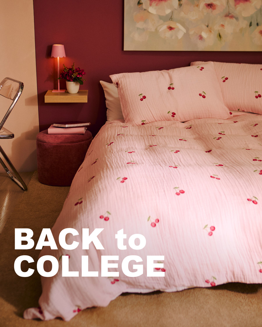 Dunnes Stores Back to College Homewares – Bedding, Accessories & Essentials 2 Back to College - Light pink crinkled cotton duvet set